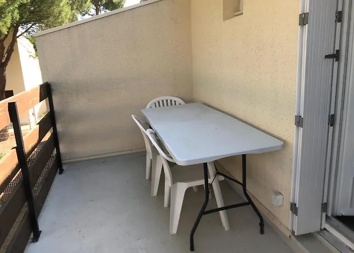 Clim Et Parking - Entree Quartier Naturiste * アグド